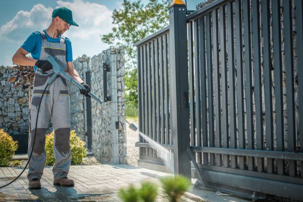 Best Playground Equipment Cleaning  in Hamilton, OH